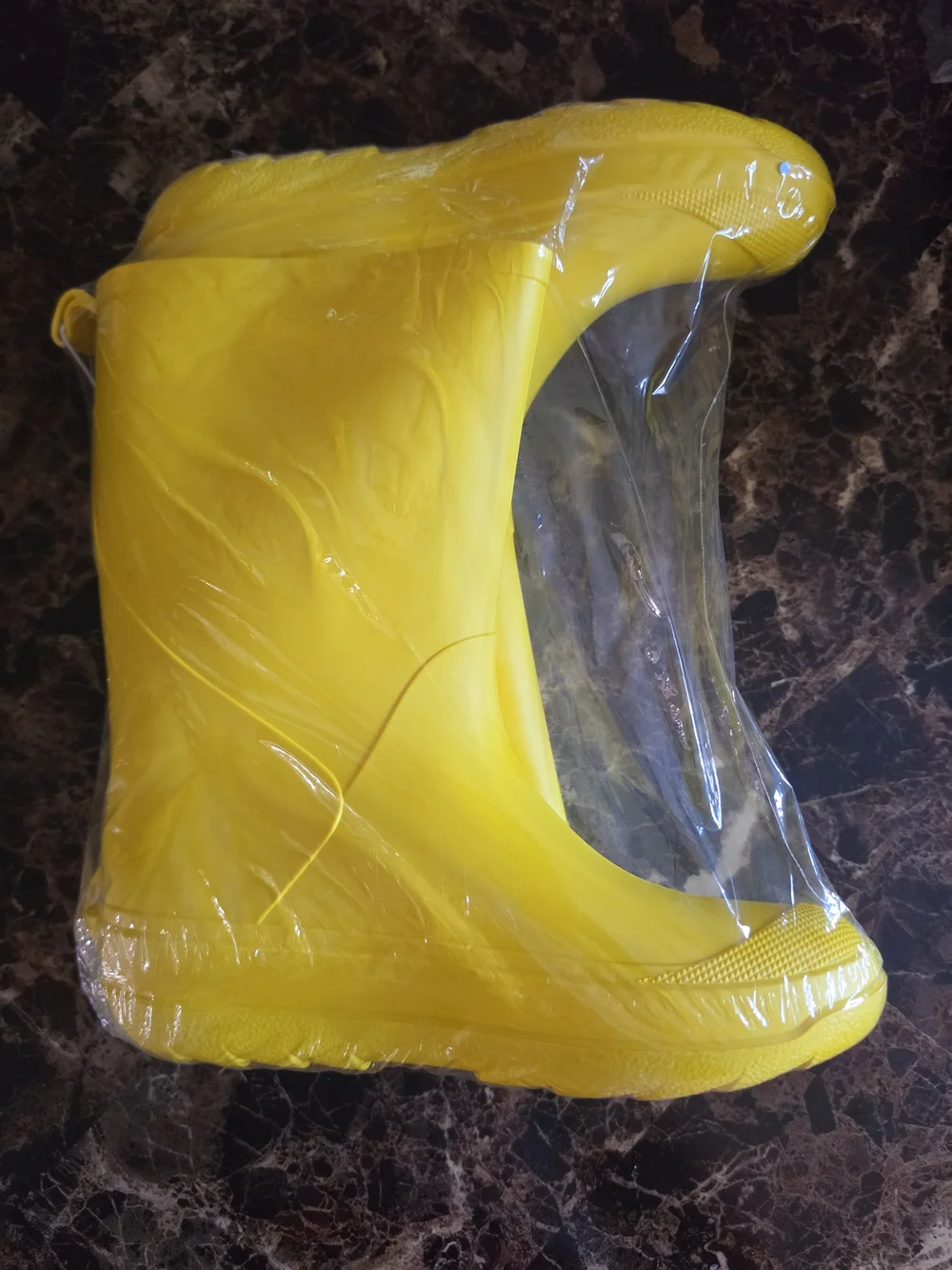 NWT Cat & Jack Yellow Kids Waterproof Rain Boots (Size: 4Y)